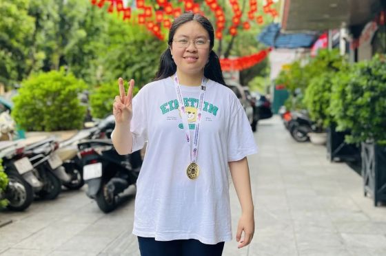 Ảnh của Nữ sinh đầu tiên đoạt Huy chương Vàng Olympic Thiên văn quốc tế